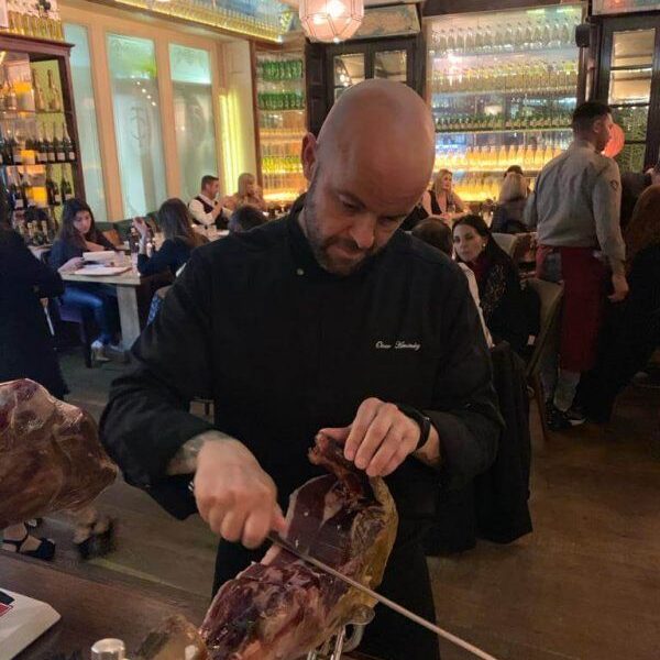 Oscar-cortador-de-jamon-profesional-600x800