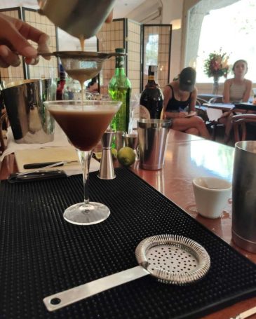 Asesoria-de-bebidas-bartenders-768x1024