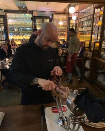 Cortador-profesional-jamon-iberico-600x800