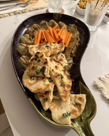 Babaganoush pan de pita y crudités