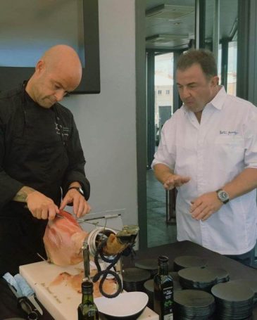 Servicio-jamon-corte-Martin-chefs-768x718